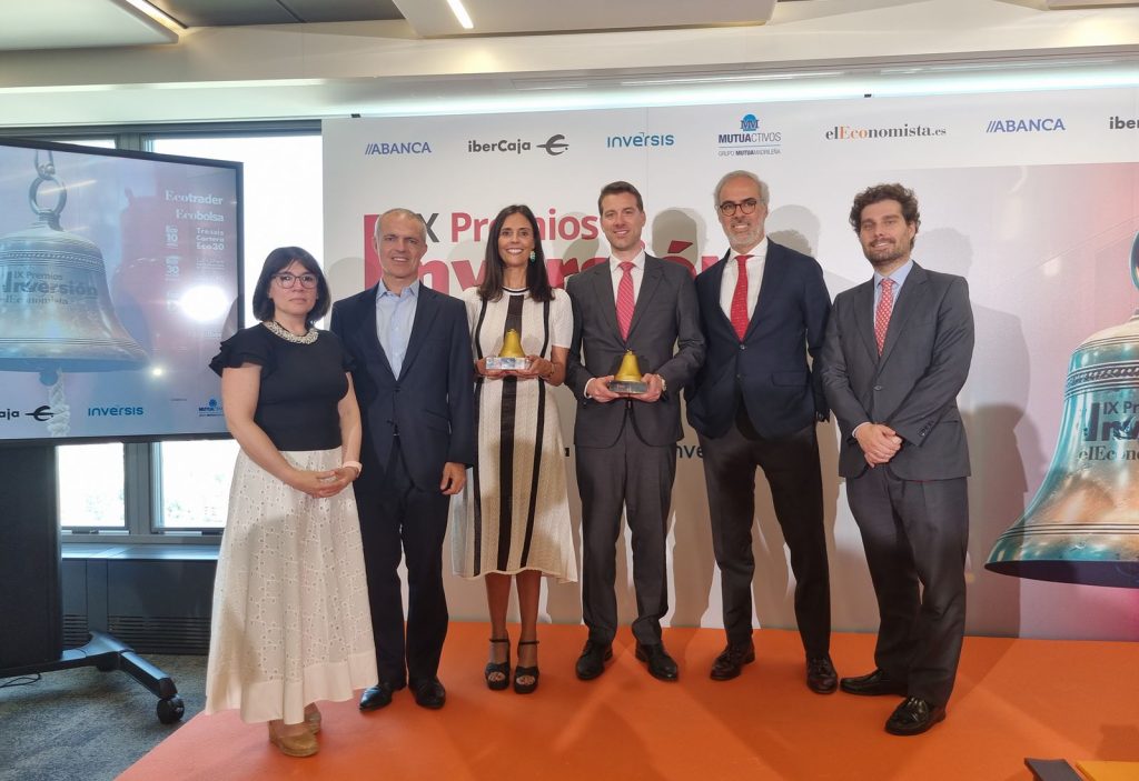 De izquierda a derecha, Belén Sánchez, Román Sagredo, Alfonsa Muñoz, Rodrigo Utrera, Gonzalo Sanz e Íñigo Barrera, del equipo de Santander Asset Management.